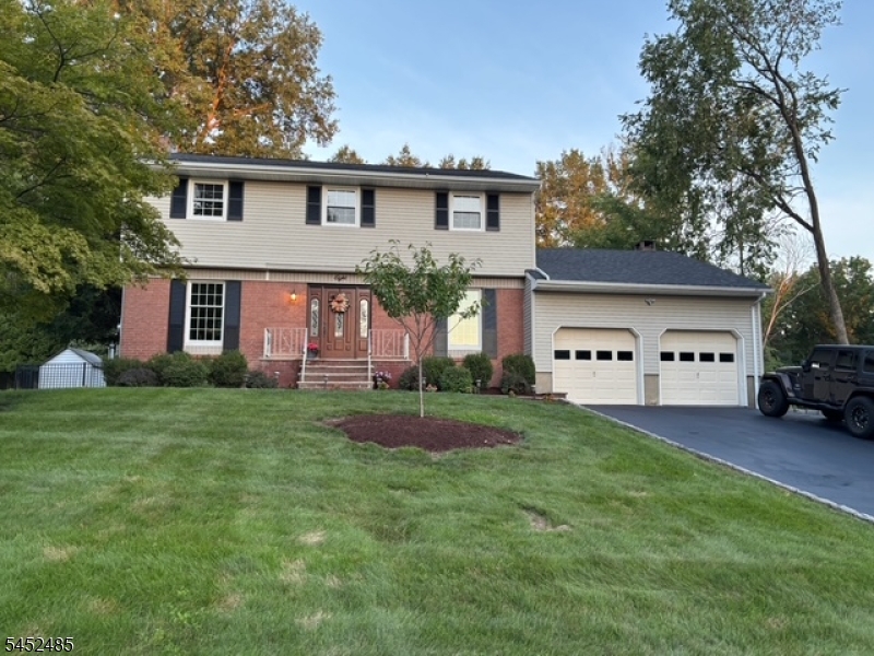 8 Cedar Ln Property Photo 2
