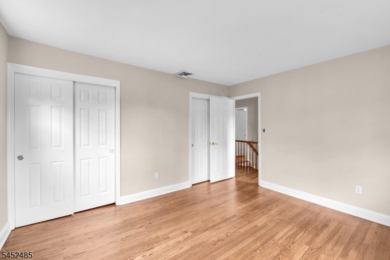 8 Cedar Ln Property Photo 28