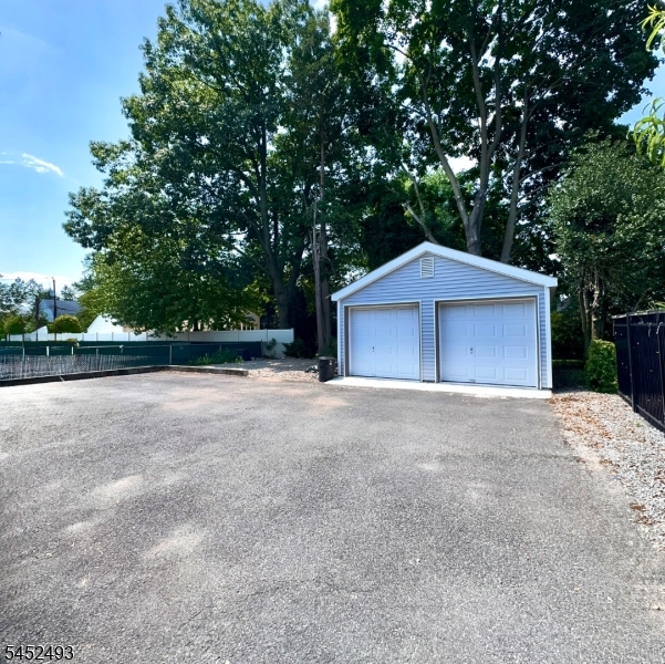 1316 Broad St 1 Property Photo 11