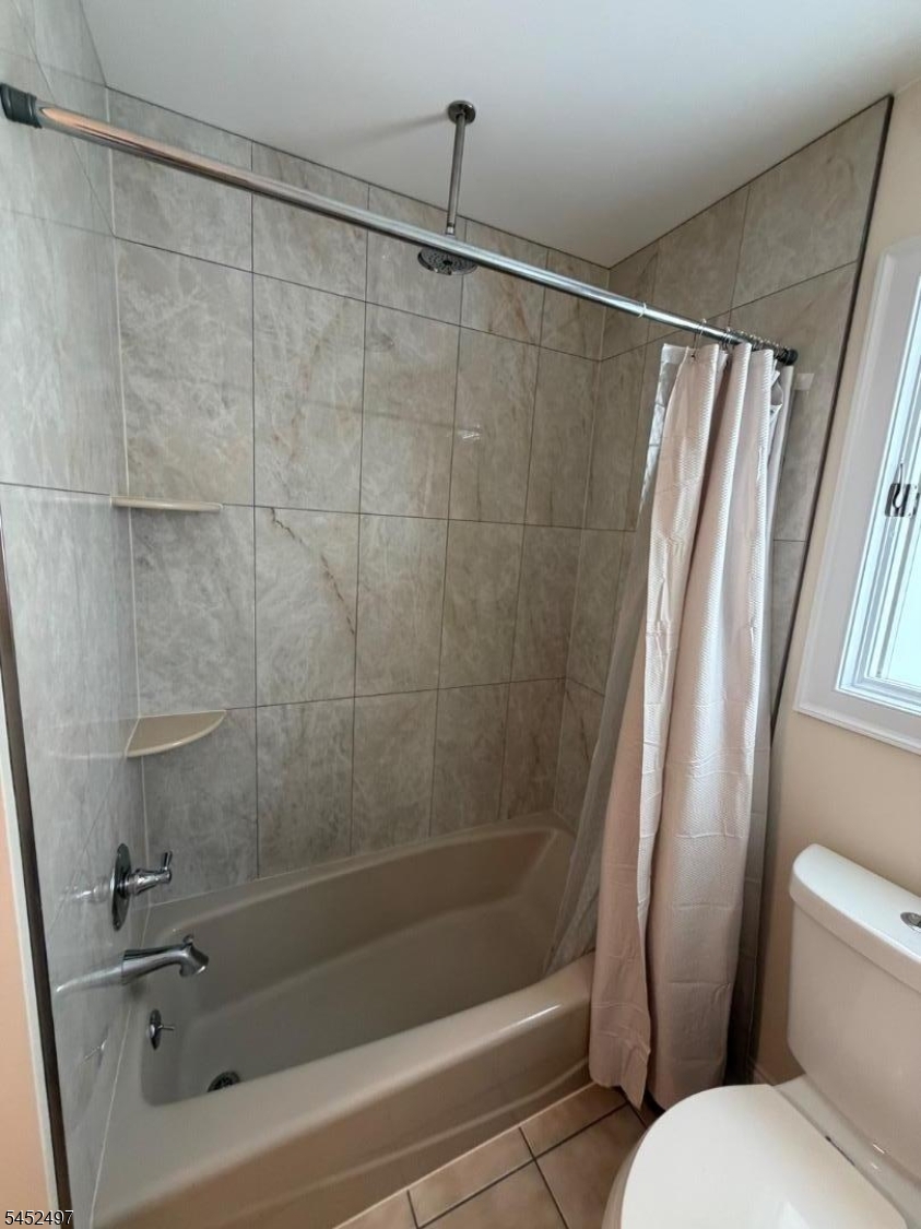 119 Cornelia St Property Photo 4