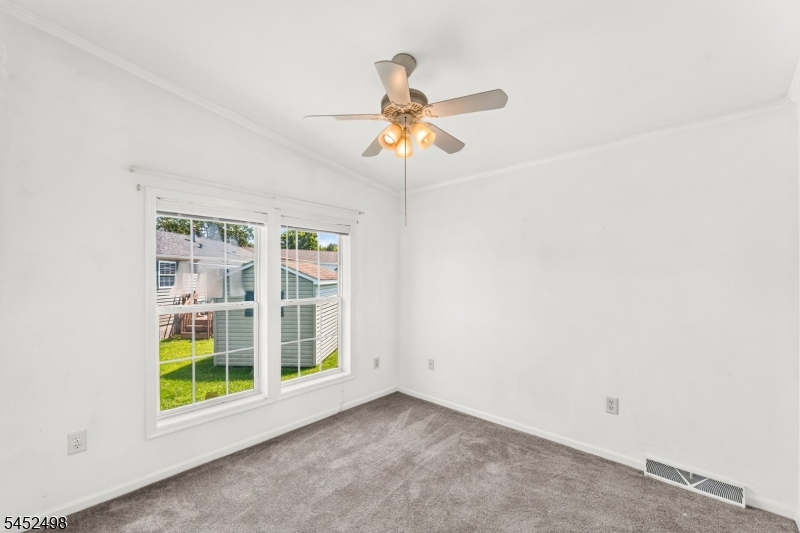 3 Lantern Ln Property Photo 18