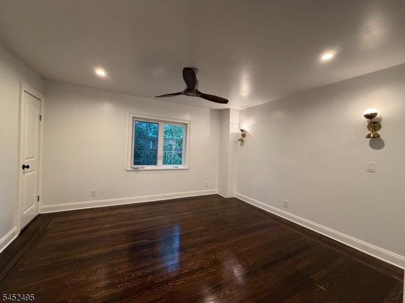 33 Johnson Ave Property Photo 31