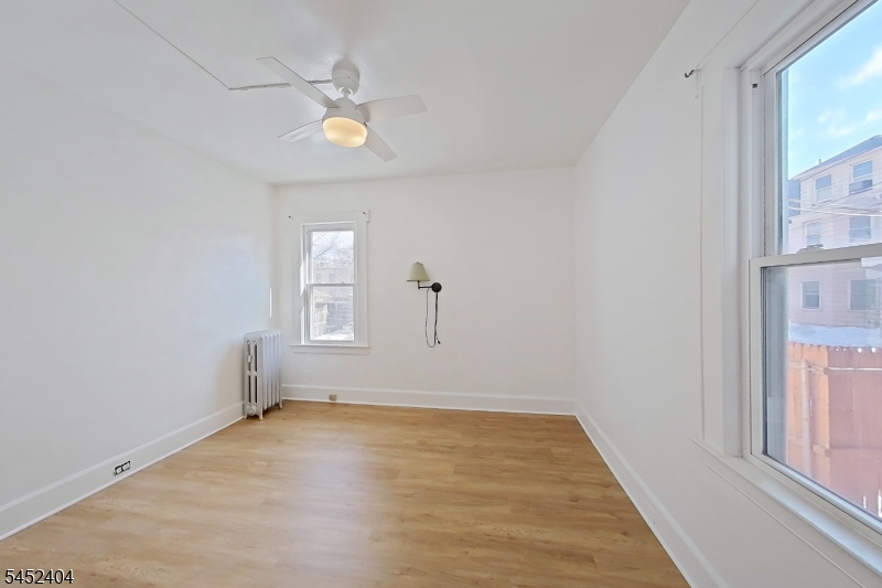 183 Broad St 1r Property Photo 10