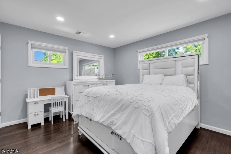 21 John Pl Property Photo 21