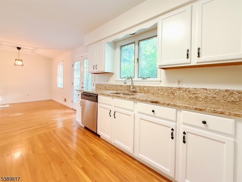 6 Magnolia Ct 8b Property Photo 3