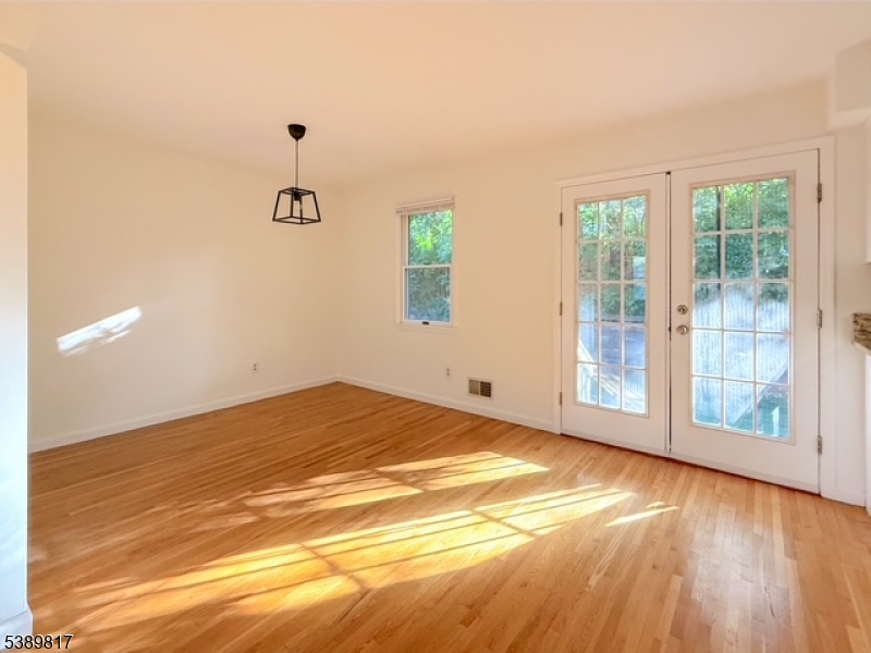 6 Magnolia Ct 8b Property Photo 4
