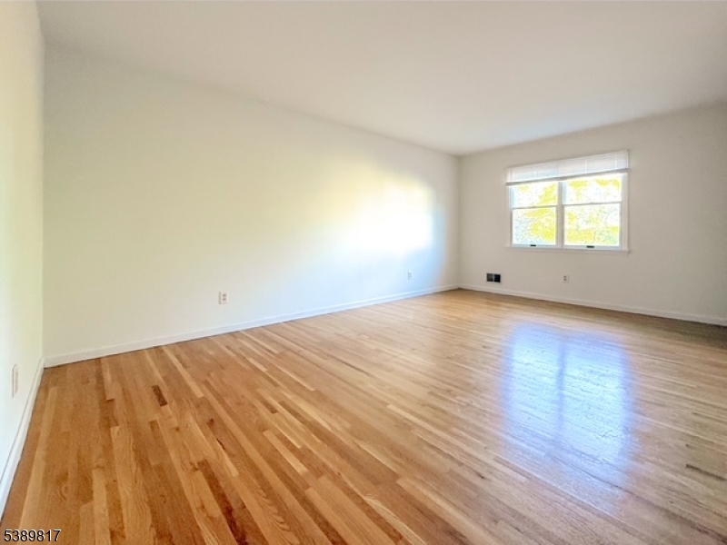 6 Magnolia Ct 8b Property Photo 11