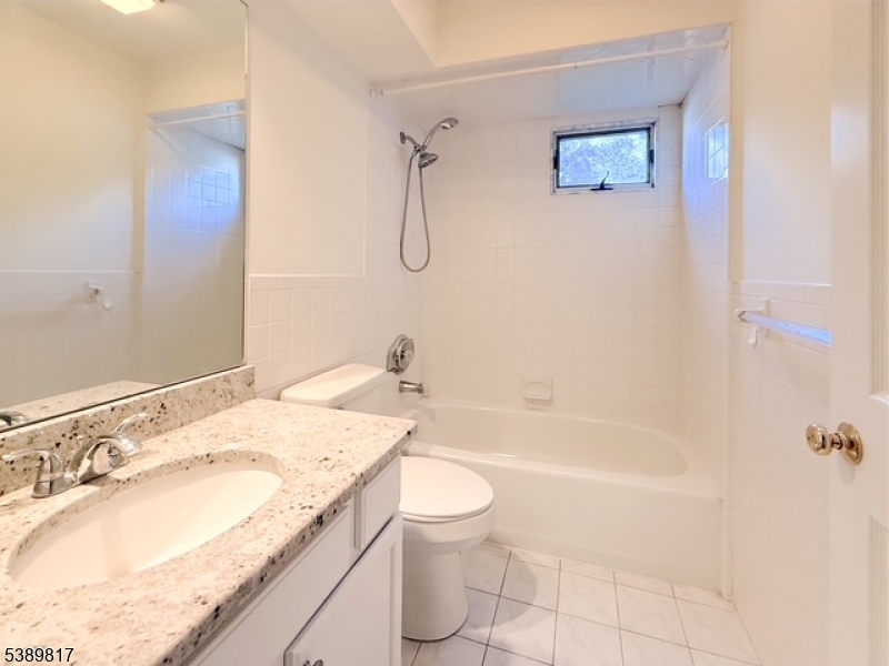 6 Magnolia Ct 8b Property Photo 13