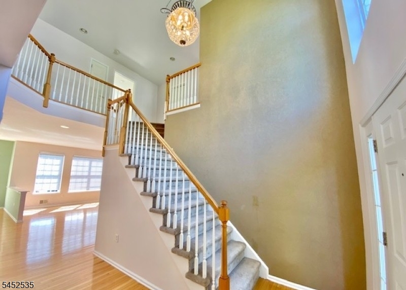 24 Skurka Ct Property Photo 7