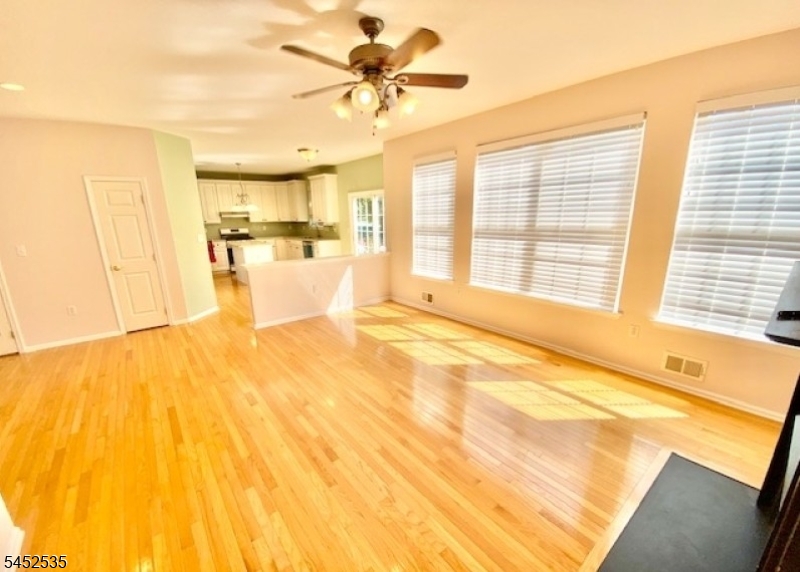 24 Skurka Ct Property Photo 8