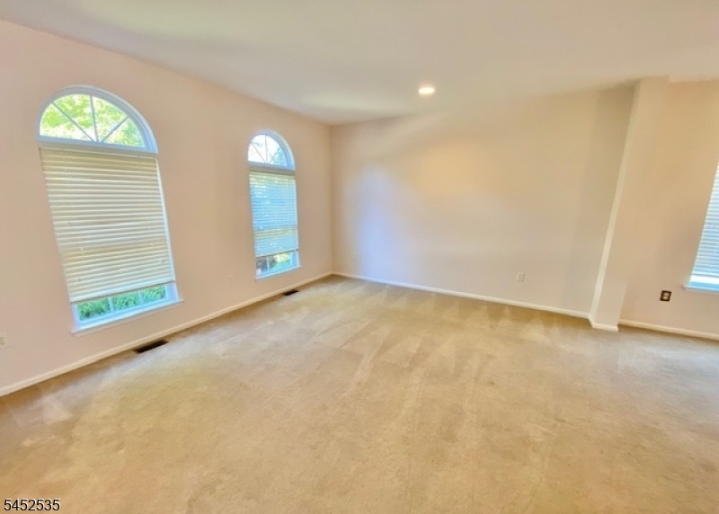 24 Skurka Ct Property Photo 17