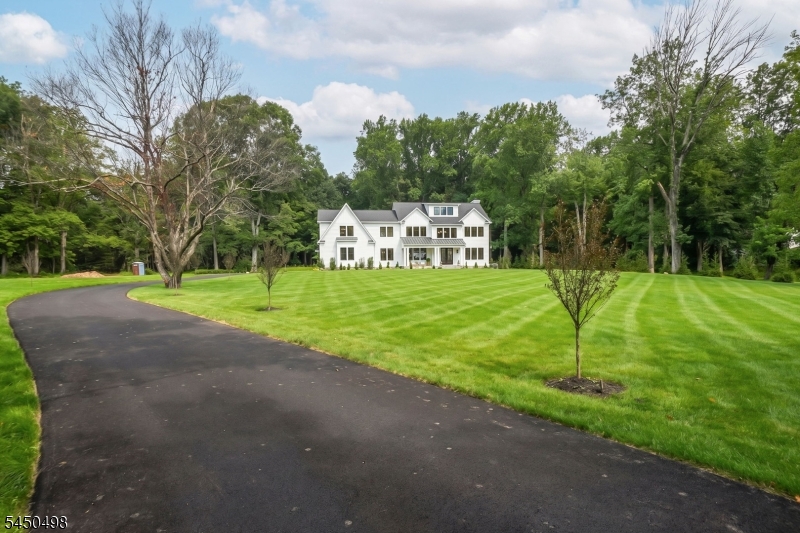 237 Mountainside Rd Property Photo 38