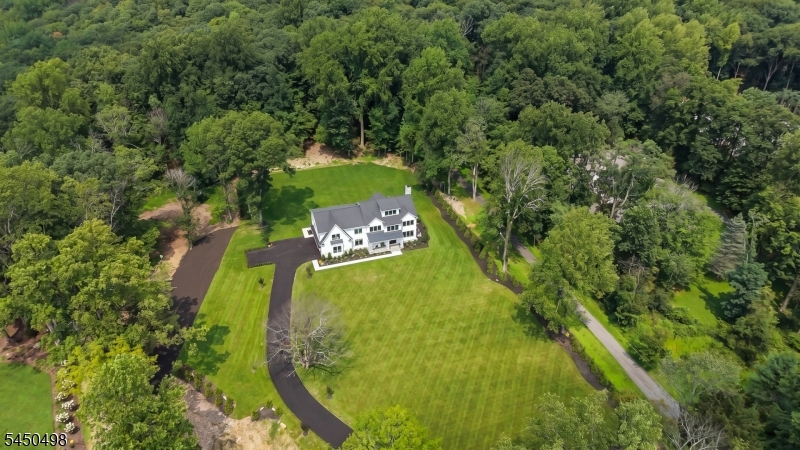 237 Mountainside Rd Property Photo 48