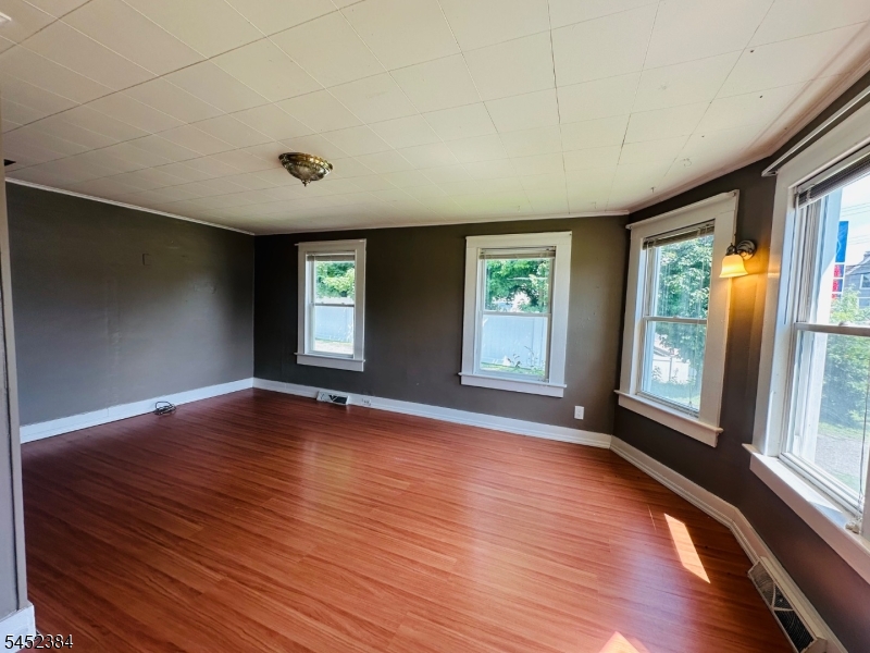 27 Hibernia Ave 27 Property Photo 5