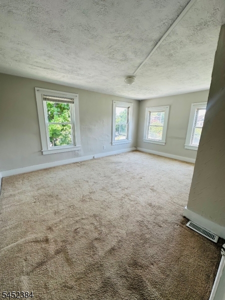 27 Hibernia Ave 27 Property Photo 12