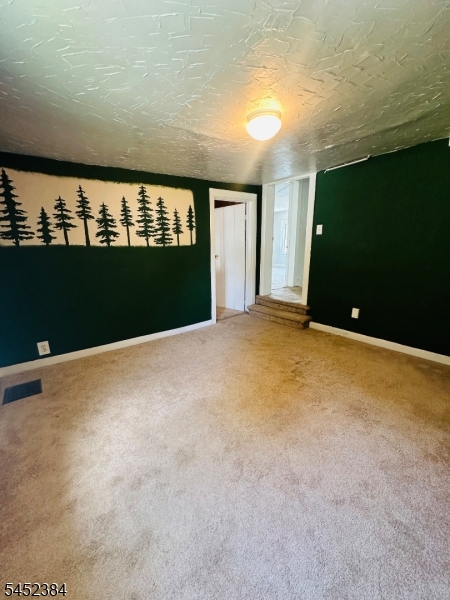 27 Hibernia Ave 27 Property Photo 14