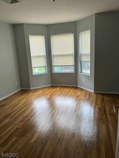 155 Fairview Ave C Property Photo 9