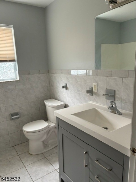 155 Fairview Ave C Property Photo 11