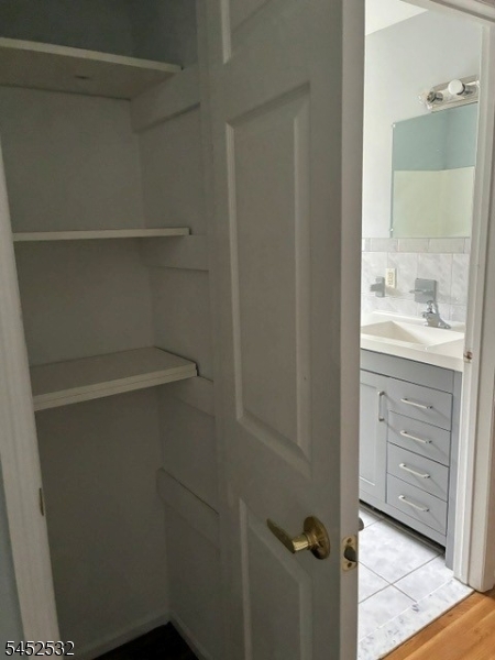 155 Fairview Ave C Property Photo 19