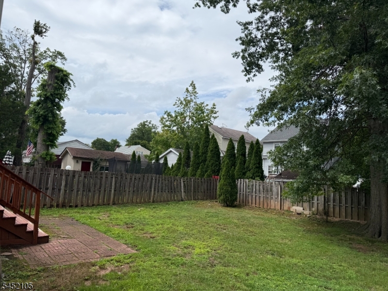 525 Sycamore St Property Photo 18