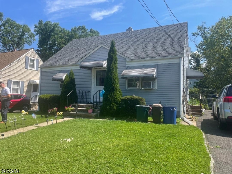 209 Linden Ave Property Photo 1