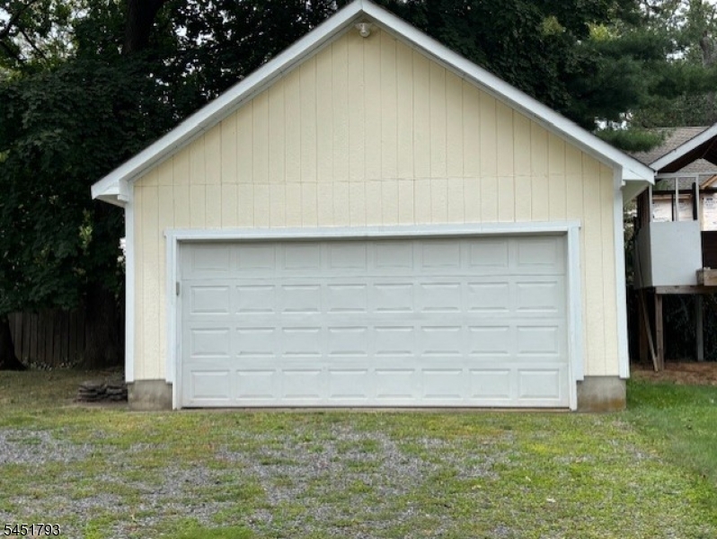 12 Forest Road Property Photo 18