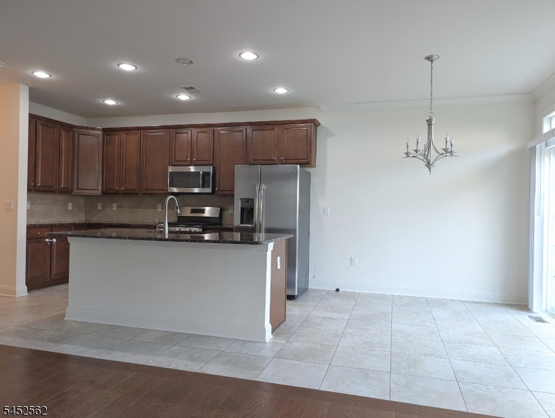 68 Autumn Ln Property Photo 2