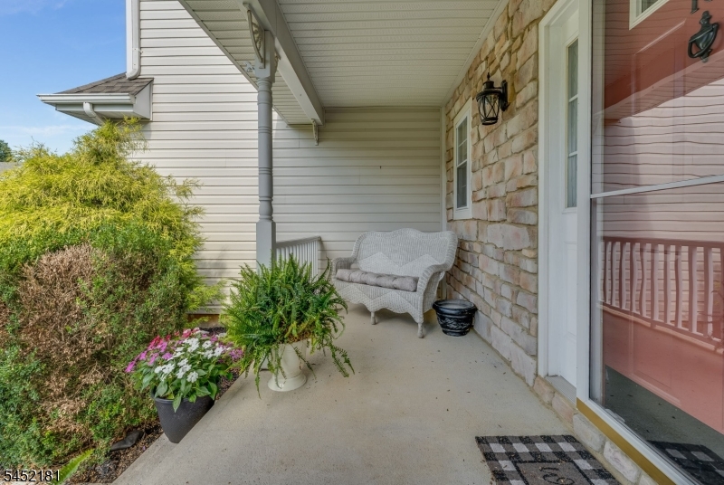 13 Grant Way Property Photo 4