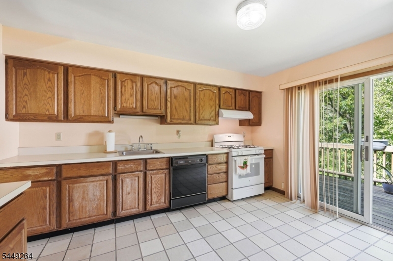 5 Apshawa Cross Rd Property Photo 6