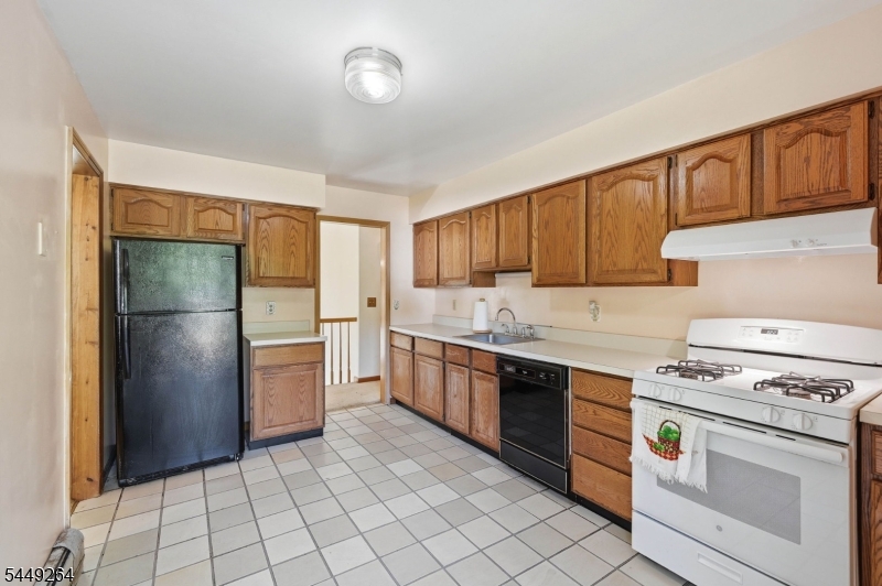 5 Apshawa Cross Rd Property Photo 8