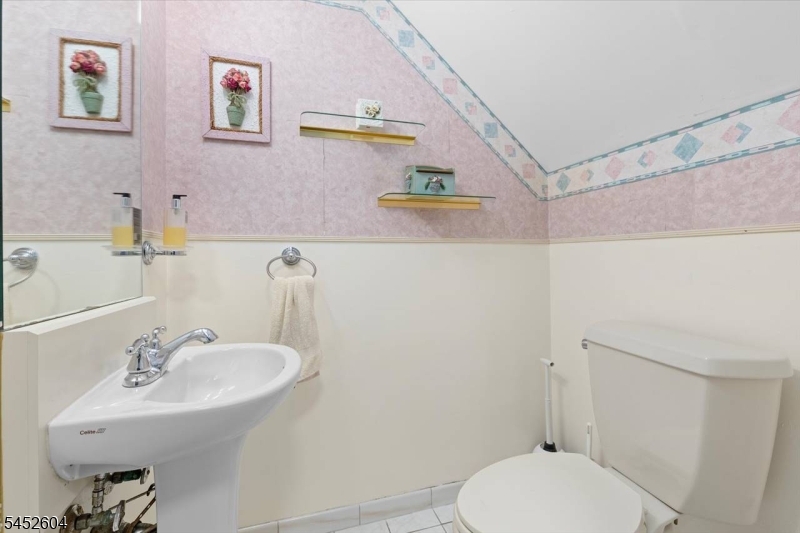 142 Ascension St Property Photo 4