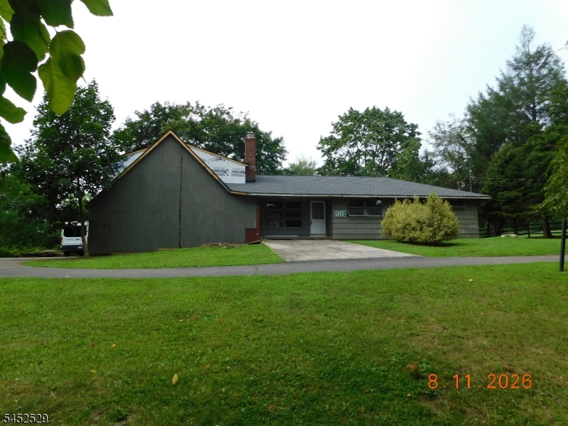 211 Pickle Rd Property Photo 1