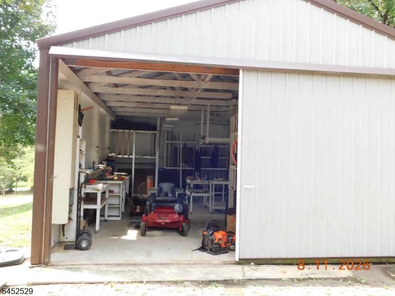 211 Pickle Rd Property Photo 8