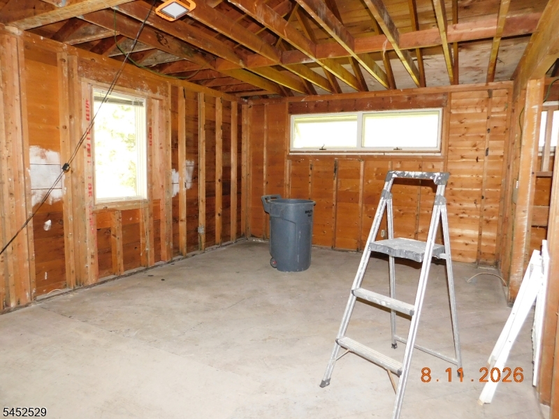 211 Pickle Rd Property Photo 13