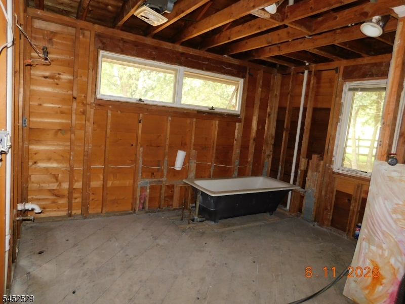 211 Pickle Rd Property Photo 14