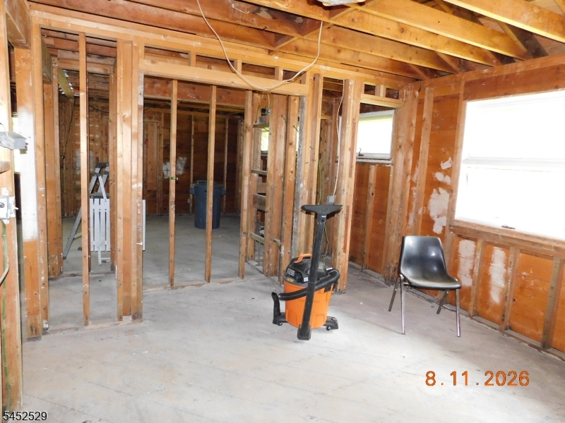 211 Pickle Rd Property Photo 18