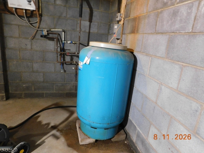 211 Pickle Rd Property Photo 26