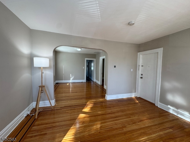 271 Davis Ave 2 Property Photo 6
