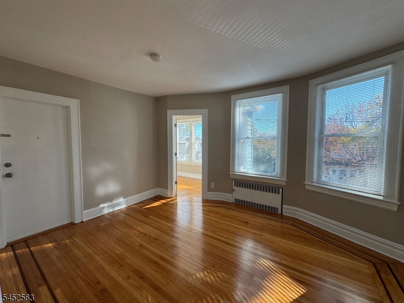 271 Davis Ave 2 Property Photo 7