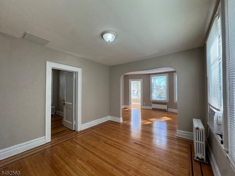 271 Davis Ave 2 Property Photo 10