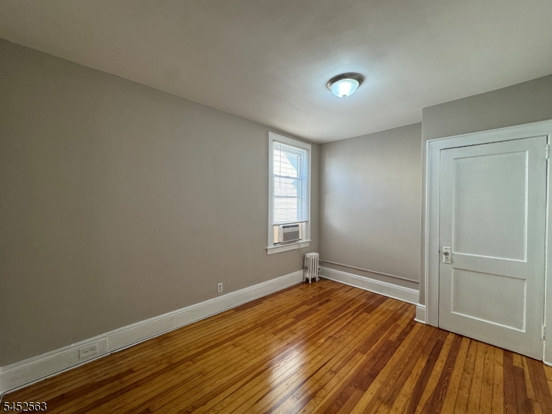 271 Davis Ave 2 Property Photo 14