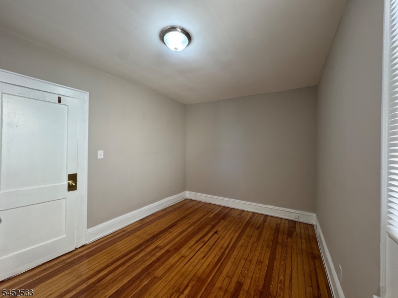 271 Davis Ave 2 Property Photo 16