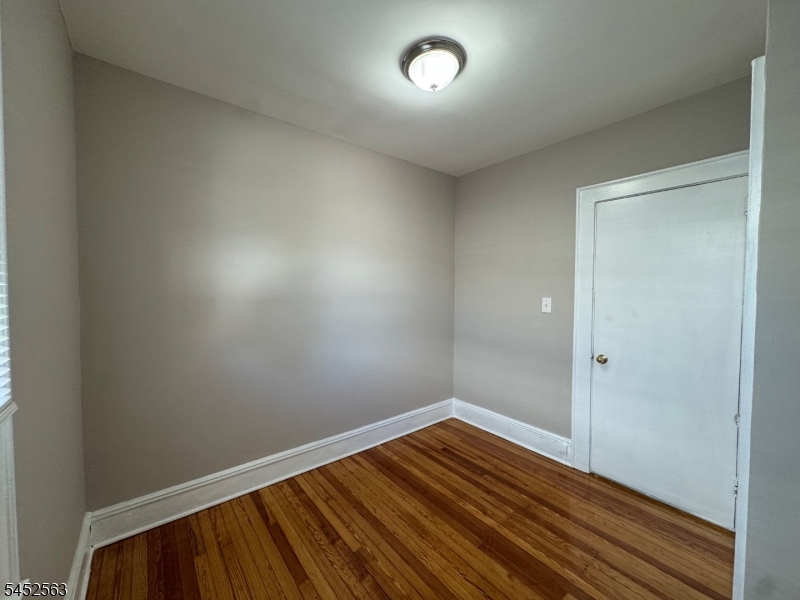 271 Davis Ave 2 Property Photo 17