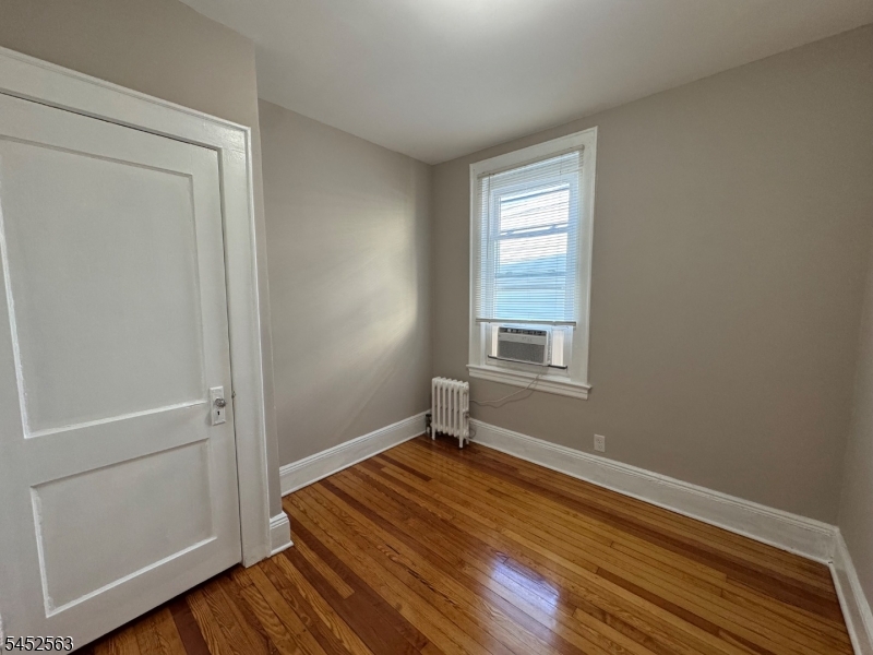 271 Davis Ave 2 Property Photo 19