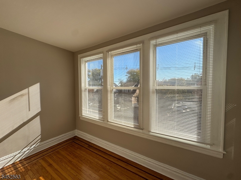 271 Davis Ave 2 Property Photo 20