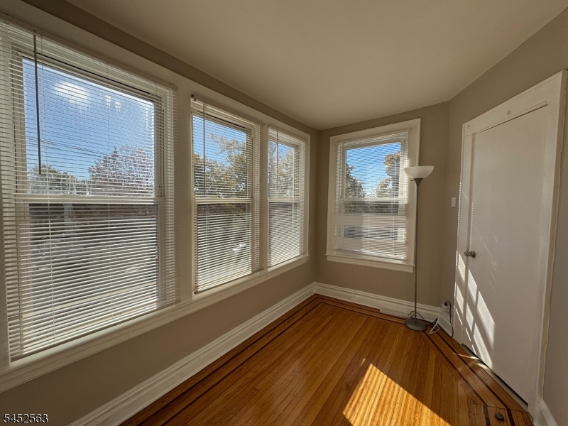 271 Davis Ave 2 Property Photo 21