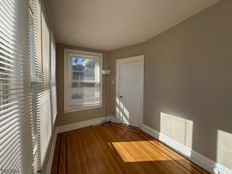 271 Davis Ave 2 Property Photo 22