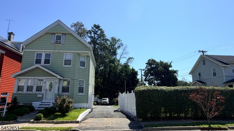 14 Dodd Ter Property Photo 1
