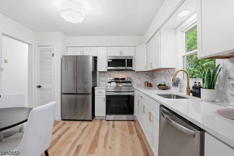 3 Conklin Ave Property Photo 13