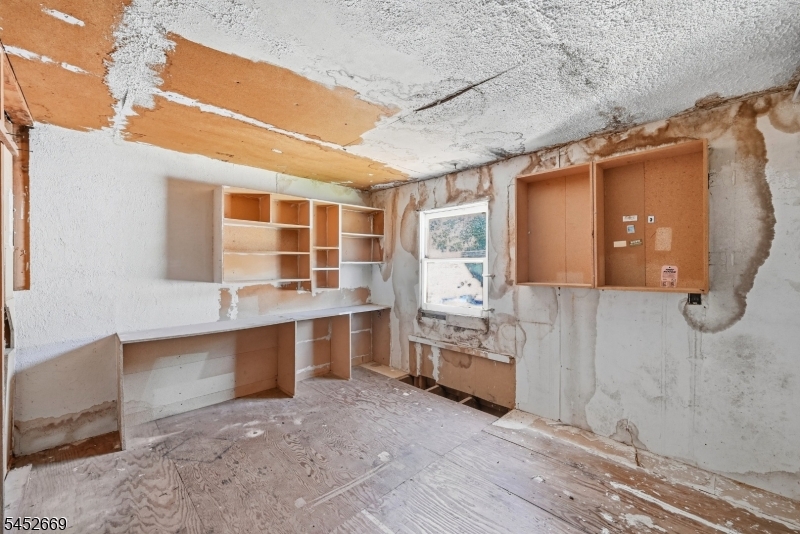 10 George St Property Photo 8
